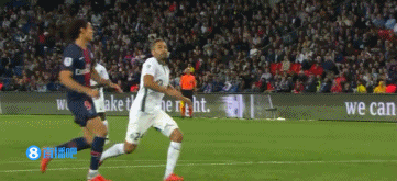 足协主席宋凯现身成都，徐正源、韦世豪、胡荷韬在酒店迎接